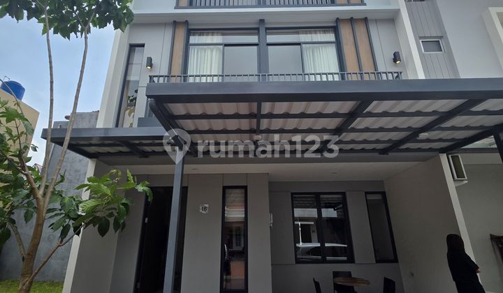 Dijual Rumah Siap Huni 3 Lantai di Malibu Gading Serpong Dijual Rumah Siap Huni 3 Lantai di Malibu Gading Serpong