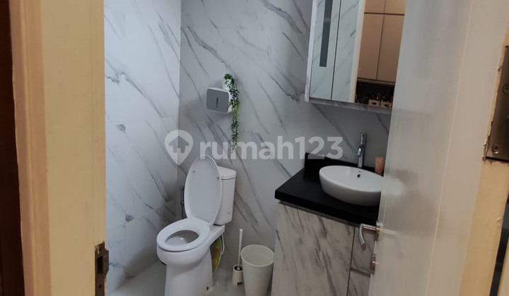 Dijual Rumah Cantik Trimezia Gading Serpong Furnished SHM - Sertifikat Hak Milik Rumah 2