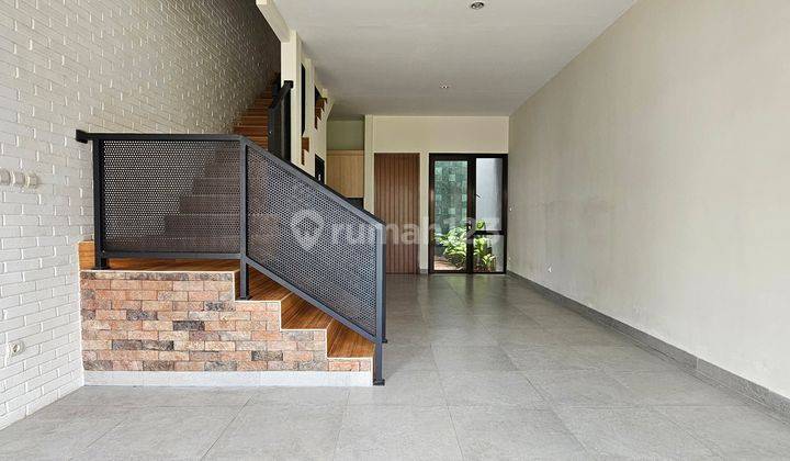 Di Jual Rumah 2 Lantai Under 2MILIAR SHM di Bsd Kencana Loka Ext, Tangerang 2