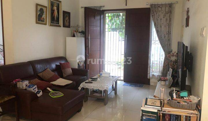 Rumah 2 Lantai Bangunan Mandiri Semi Furnished di Alam Sutera, Tangerang 2