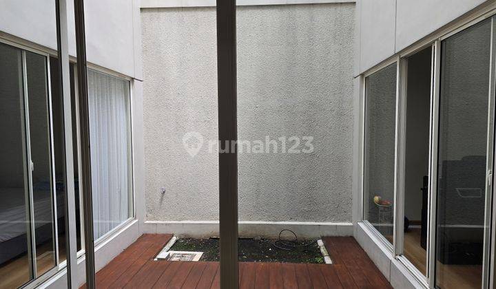 Rumah 2 Lantai Furnished di Mozart Phase 1 By Summarecon Serpong , Tangerang 2