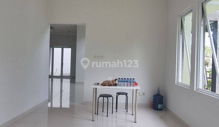 Dijual Rumah Baru Siap Huni Unfurnished di Bsd Delatinos, Tangerang 2