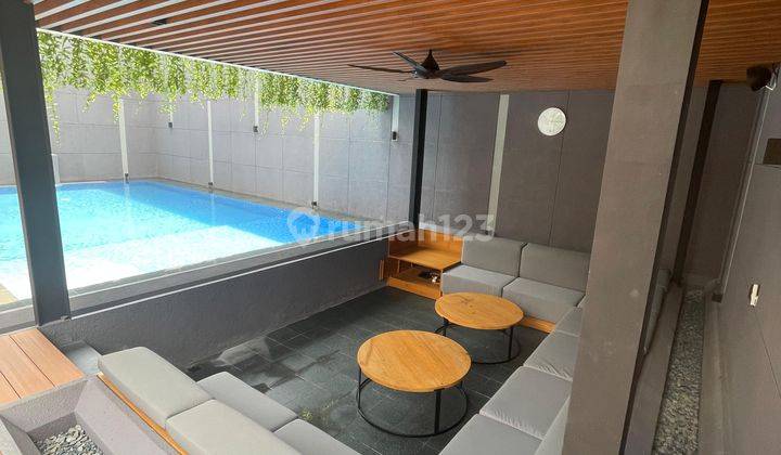 Di Jual Rumah Lyndon T15 Furnished Siap Huni With Pool di Nava Park Bsd City, Tangerang 2