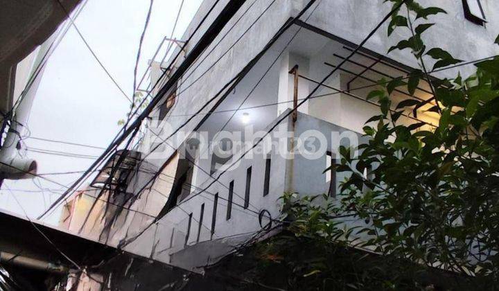 TURUN HARGA!!! RUMAH KOST  3 LANTAI DI  PEKOJAN 1