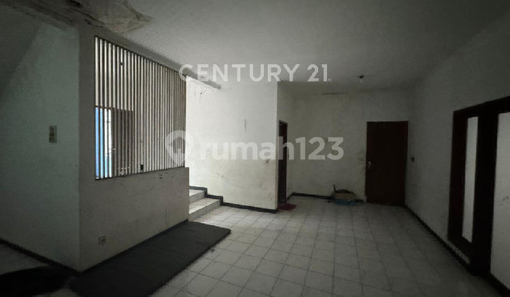 For Rent Large Empty House Can Be Used as Warehouse For Rent Large Empty House Can Be Used as Warehouse