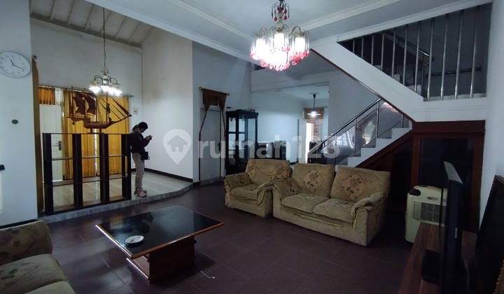 A Pleasant, Move-in Ready House in Antapani with a Wide Road