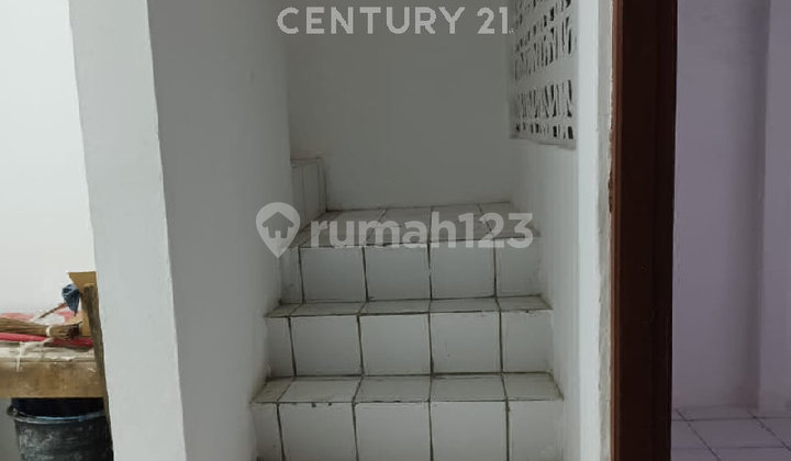 Affordable Shophouse in Kopo Kencana. Freehold Certificate. 1.5 Floors 2