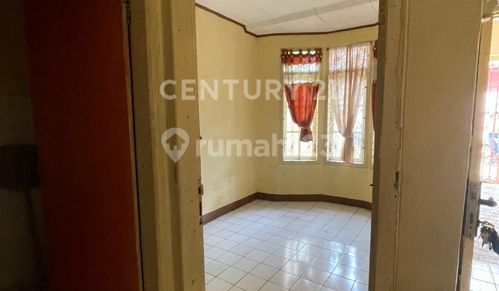 kamar tidur rumah komplek griya jatinangor, tanjungsari