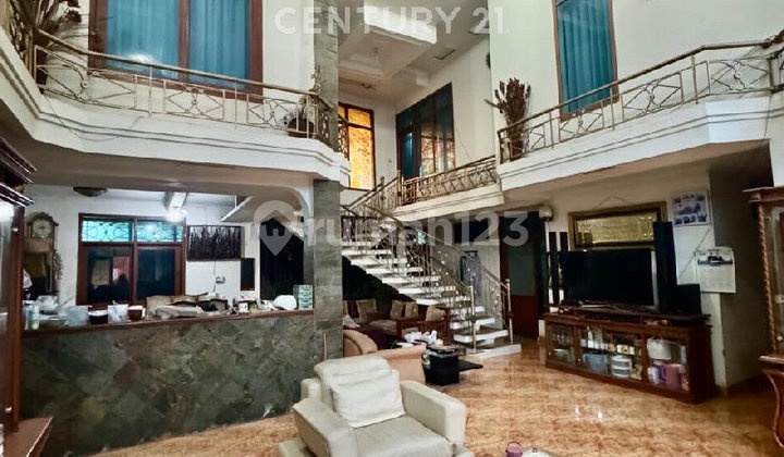  Rumah Luas 2 Lantai , Kokoh + Rooftop Di Buah Batu Bandung 1