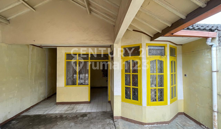 tampak depan rumah komplek griya jatinangor, tanjungsari