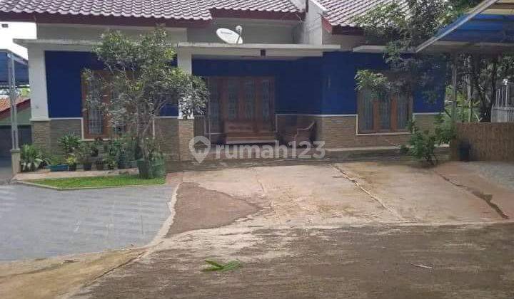 Rumah Luas Dan Besar Di Tengah Pedesaan SHM - Sertifikat Hak Milik 1