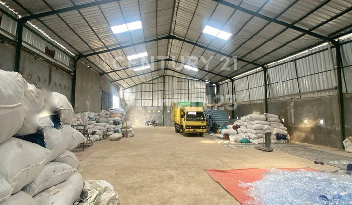 Warehouse in Taman Kopo Indah Area for Quick Sale Warehouse in Taman Kopo Indah Area for Quick Sale