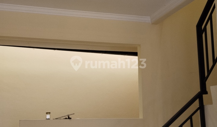 Rumah Rapih Baru Renovasi Golden Palm