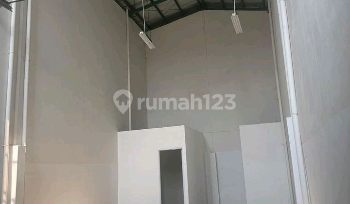 For Rent Warehouse In Green Lake City Size 6x20.