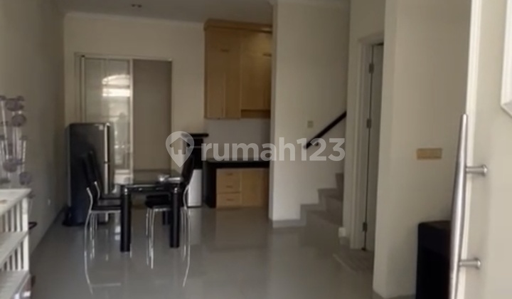 Di Jual Rumah Cluster West Eropa Dua Lantai Tangerang 2