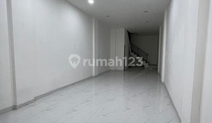 For Sale 4-Story House in Jelambar, West Jakarta 2