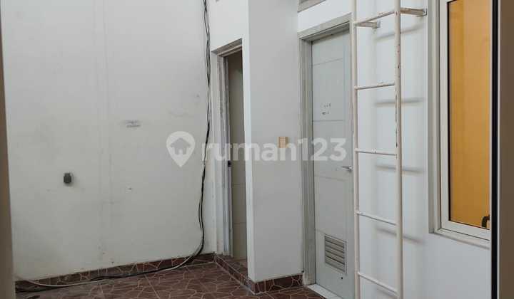 For Rent Two-Story House Latin American Cluster Lightning Two-Story Tangerang