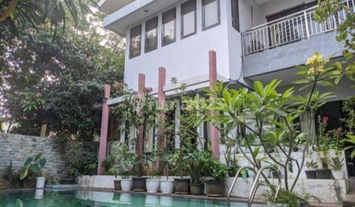 Dijual Rumah Di Daerah Bsd, Tangerang, Ada Kolam Renang  2