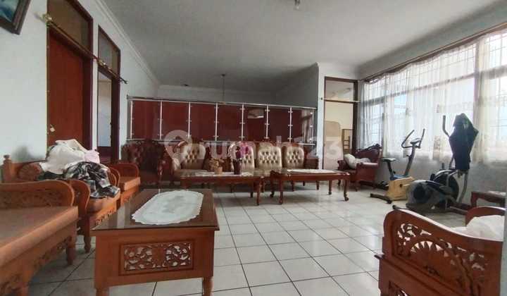Dijual Rumah 2 Lantai di Daerah Turangga