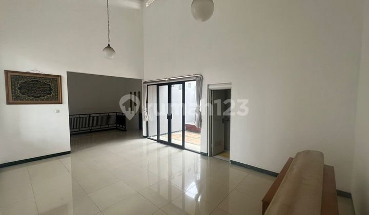 For Sale House in Mengger (Sayap Batununggal) 2