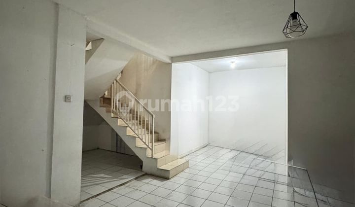 Disewakan Rumah di Suryalaya 2