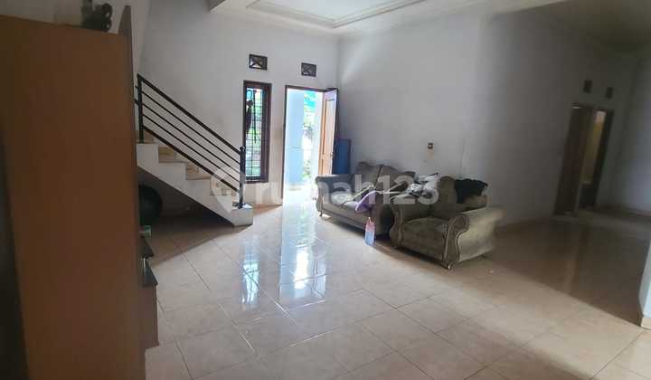 For Sale Large House in Ciseupan Area, Cimahi