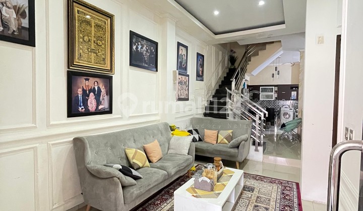 Dijual Rumah Luas Furnished di Setra Dago