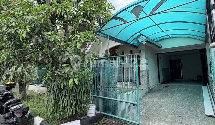 Disewakan Rumah Luas di Komplek Antapani 2