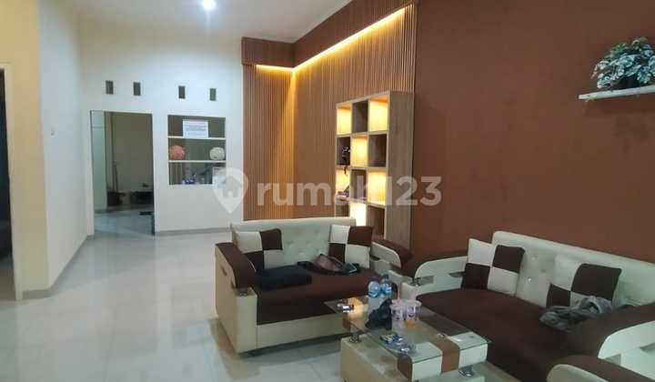 Dijual Rumah di Cisaranten Kulon