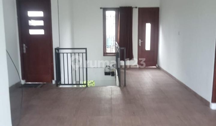 Disewakan Rumah 2 Lantai di Permata Buah Batu 2