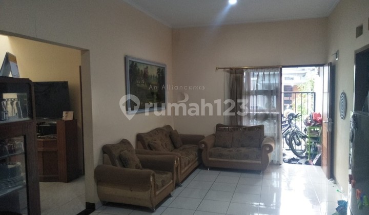 Dijual Rumah Modern di Komplek Cisaranten 1