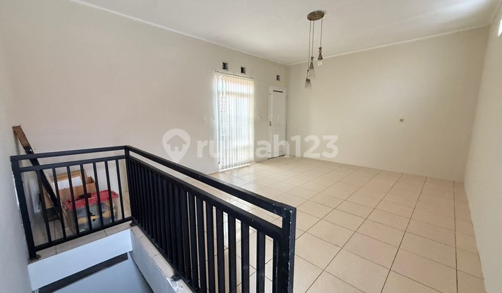 Dikontrakkan Rumah Dalam Komplek Antapani