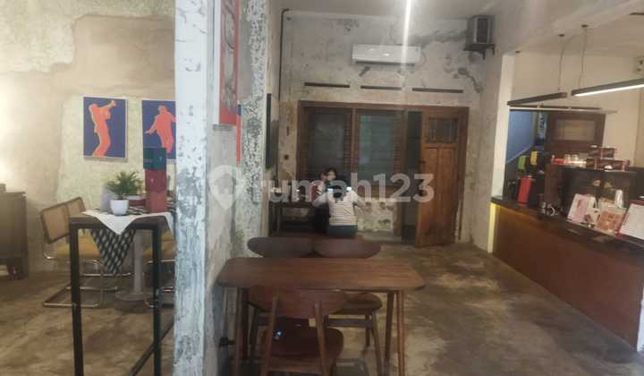 Rumah Pinggir Jalan Utama Cocok Sekali untuk Usaha / Bisnis Daerah Ciateul Rumah Pinggir Jalan Utama Cocok Sekali untuk Usaha / Bisnis Daerah Ciateul