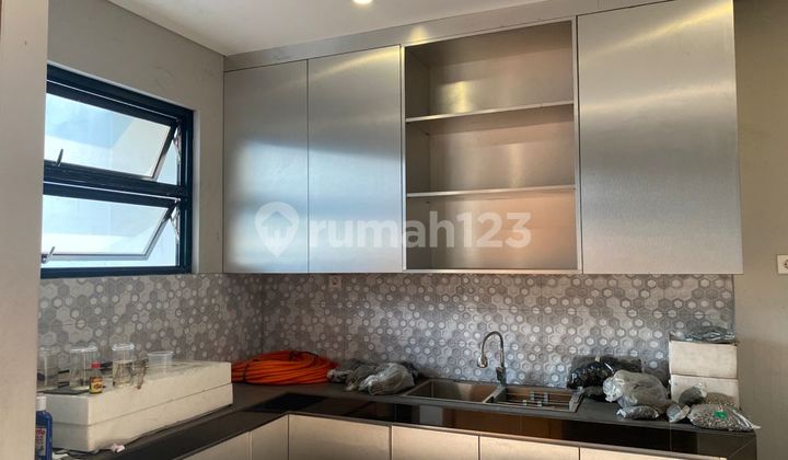 Rumah Sunter. Furnish Bagus. 3½ Lantai. Luas 96m².  2