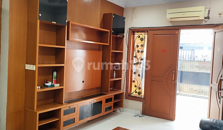 Sunter Agung. Rumah 2½ Lantai. Furnish.