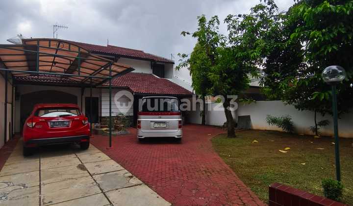 Drastic Price Drop. Quick Sale. Spacious 348m² House. Suitable for Business.