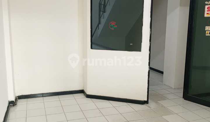 Tanah Tinggi Shop House. 4 Floors. Good Condition, Ready to Use.