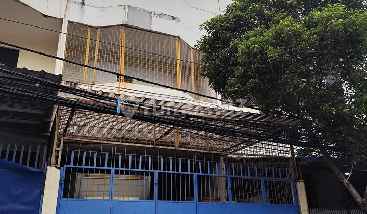 Gunung Sahari. Rumah 3 Lantai.. Hadap Timur.