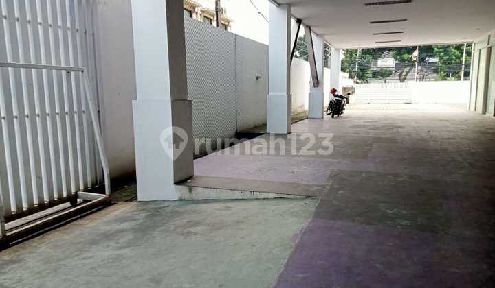 For Rent 5-Storey Building. With Elevator 2