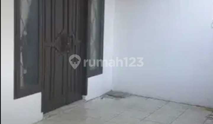 Rumah Standard 2 Lantai. Siap Huni