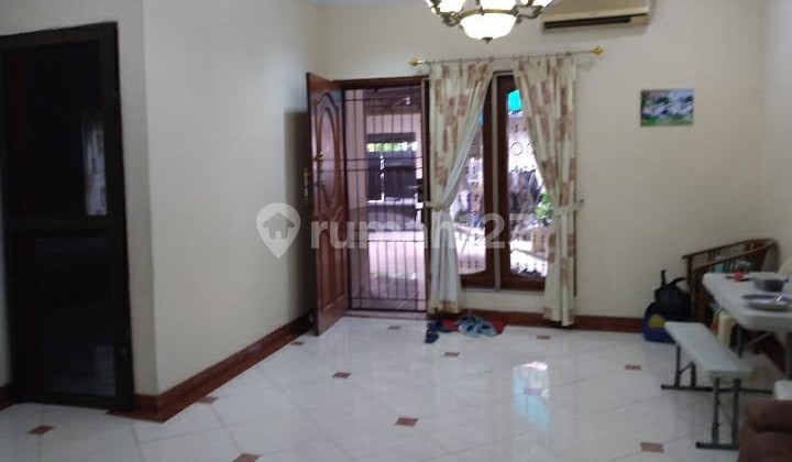 Jual/Sewa. Rumah Luas Bangunan 200M. bisa untuk Tinggal N Usaha Jual/Sewa. Rumah Luas Bangunan 200M. bisa untuk Tinggal N Usaha