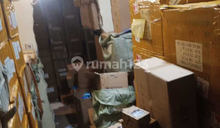 Gunung Sahari. 3-Story House. East Facing. 2