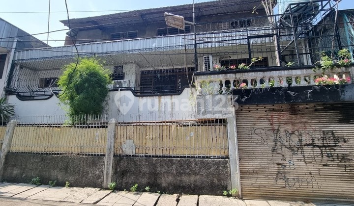 Pademangan. Rumah 2 Lantai. bisa untuk Usaha Konveksi. Online Shop