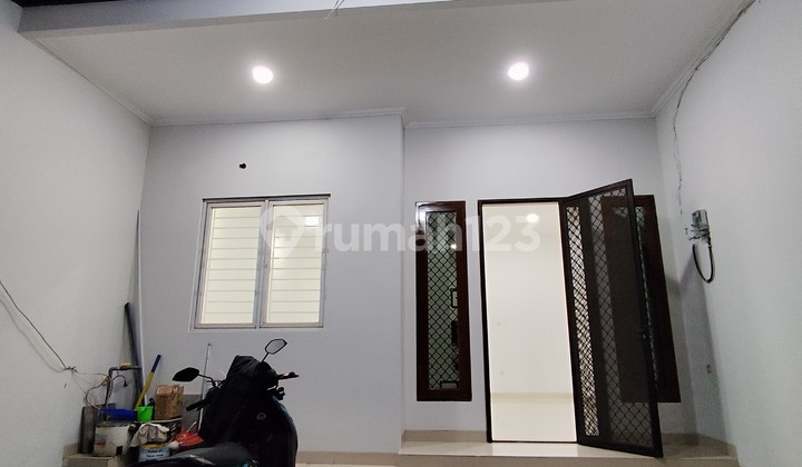 Sunter Graha Pratama. Siap Huni. 4 Lantai. Ada Rooftop. 2