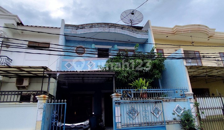 Citra Garden. 2½ Story House. Size 7x16. Southeast Facing.