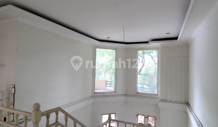 Rumah 2 Lantai. Akses Jalan Raya. bisa Usaha Online.