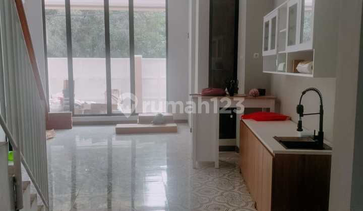 Rumah Modern Minimalis. Uk 7X25. 4 Lantai. 2