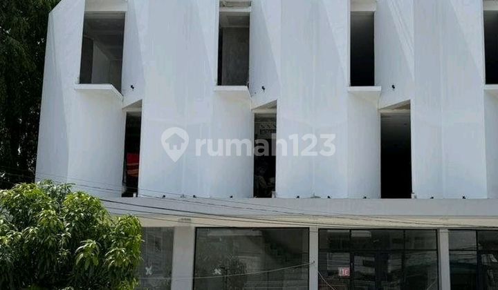 Ruko Baru 3 Lantai. Uk 4X13 Hadap Timur