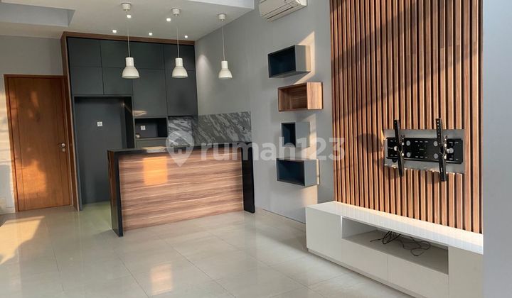 Rumah Sunter. Furnish Bagus. 3½ Lantai. Luas 96m². 