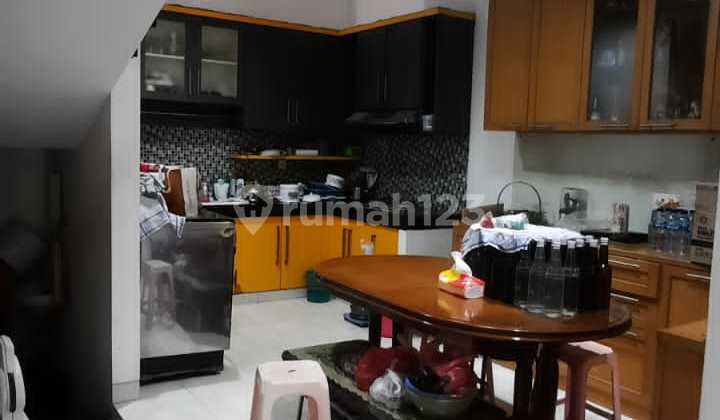 Kelapa Gading. 3-Storey House. Facing North. 2